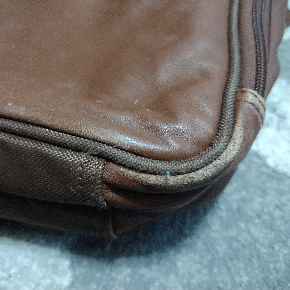 Wilson's Leather briefcase laptop bag